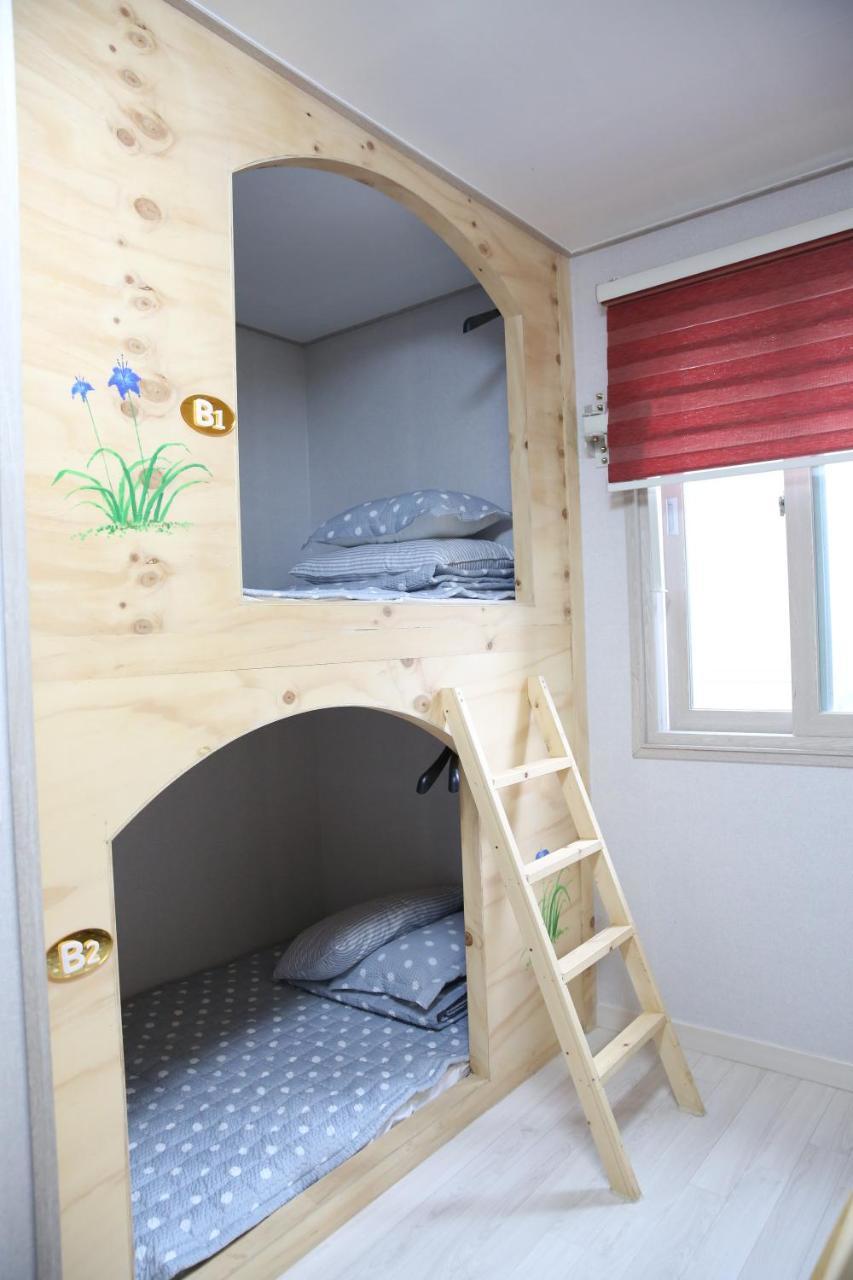 Coco Capsule Guesthouse بوسان المظهر الخارجي الصورة