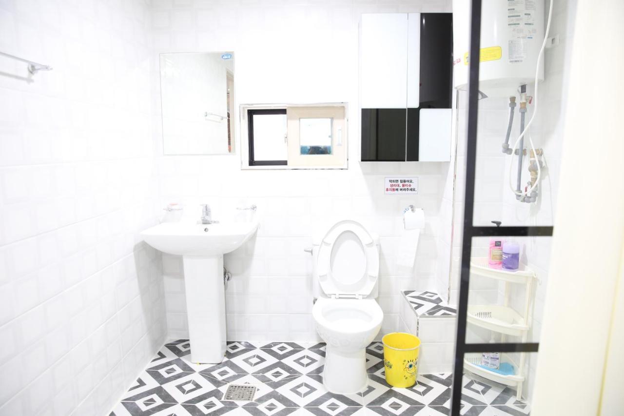 Coco Capsule Guesthouse بوسان المظهر الخارجي الصورة