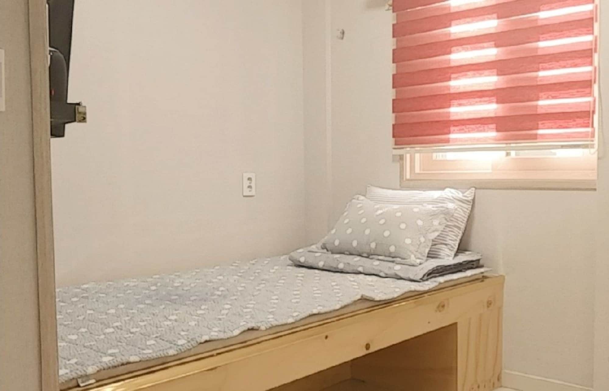 Coco Capsule Guesthouse بوسان المظهر الخارجي الصورة